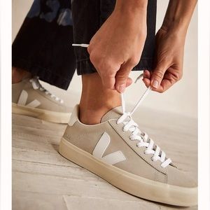 Veja Campo Sneakers in Natural/White